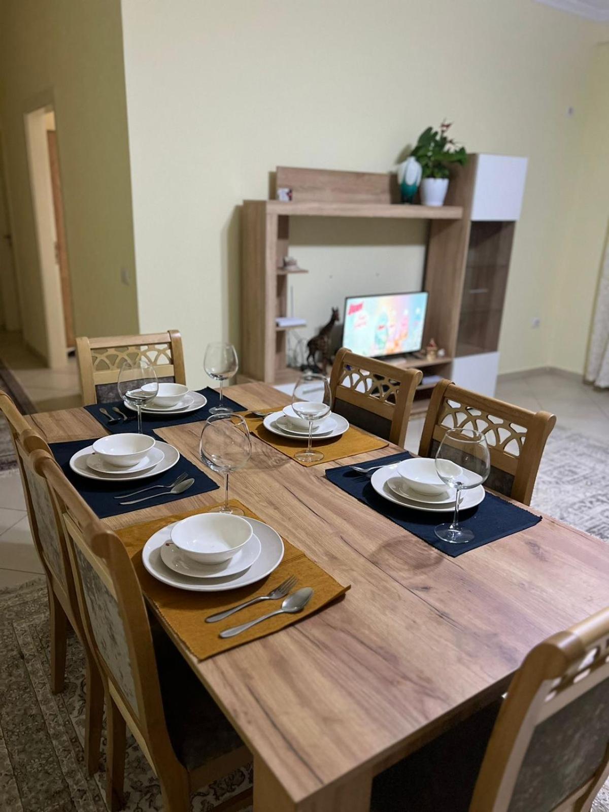 New Baazar Terrace Apartment Tiranë Eksteriør bilde