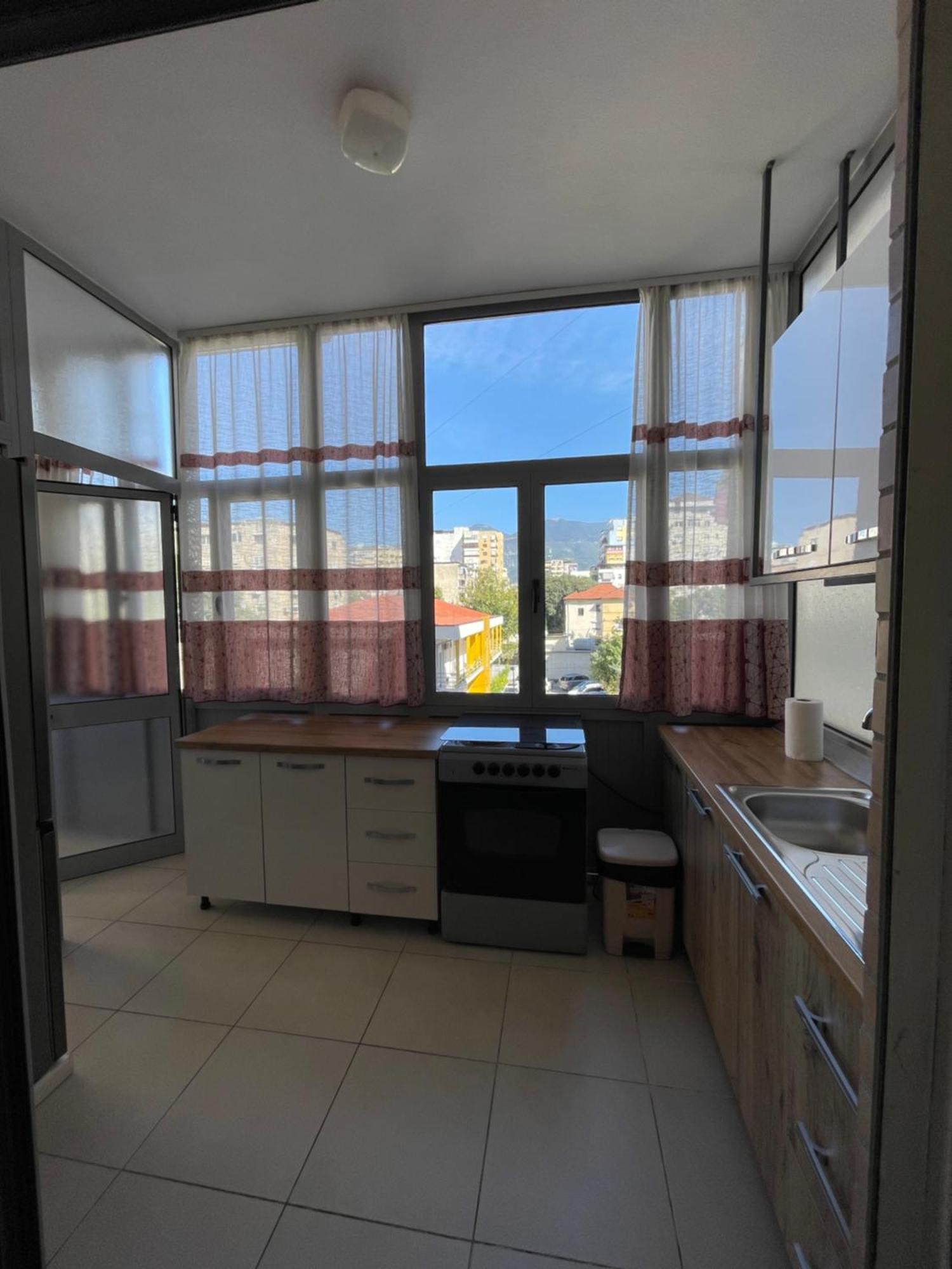 New Baazar Terrace Apartment Tiranë Eksteriør bilde