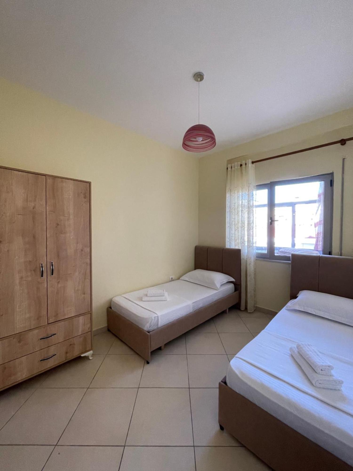 New Baazar Terrace Apartment Tiranë Eksteriør bilde
