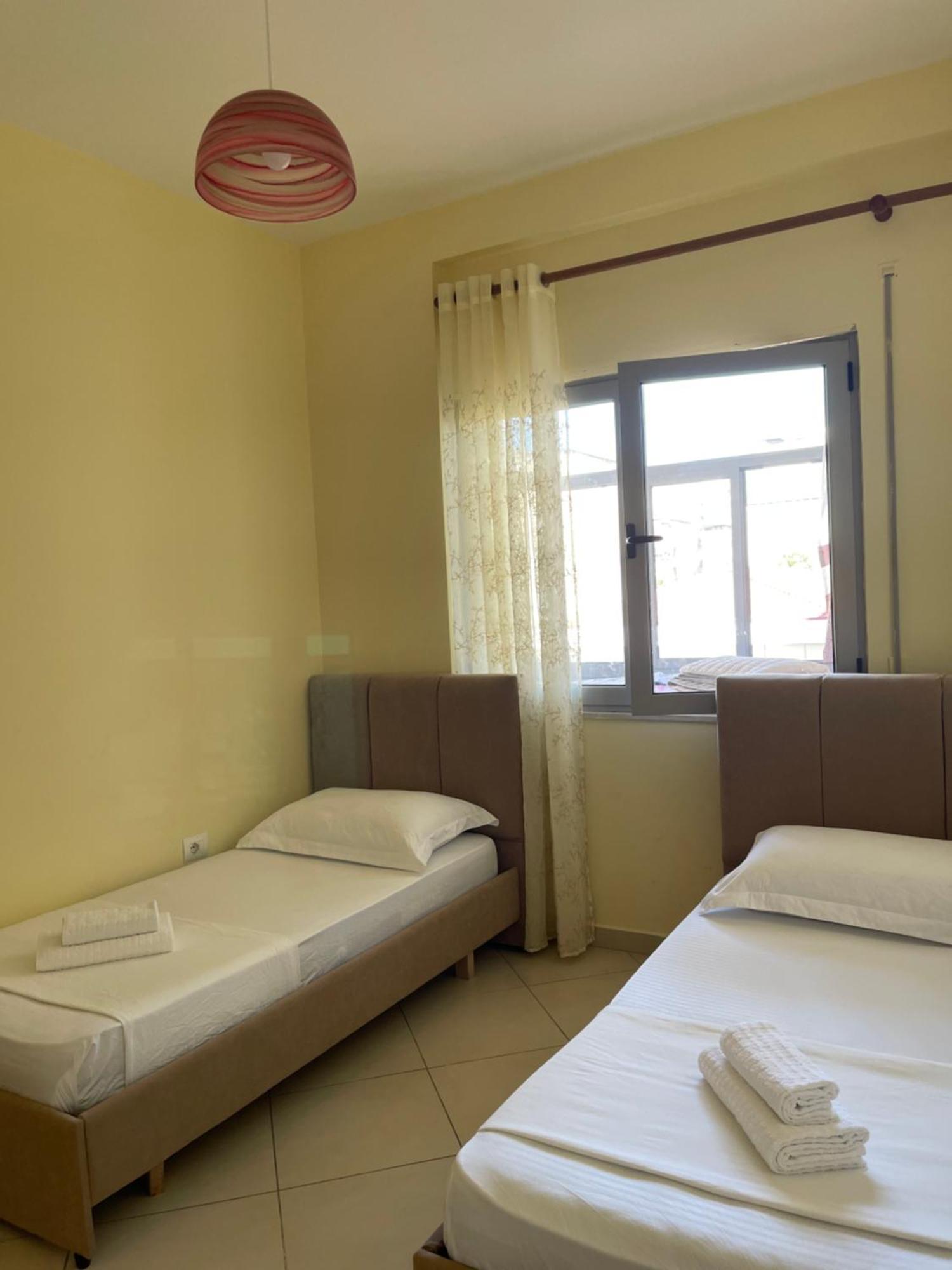 New Baazar Terrace Apartment Tiranë Eksteriør bilde