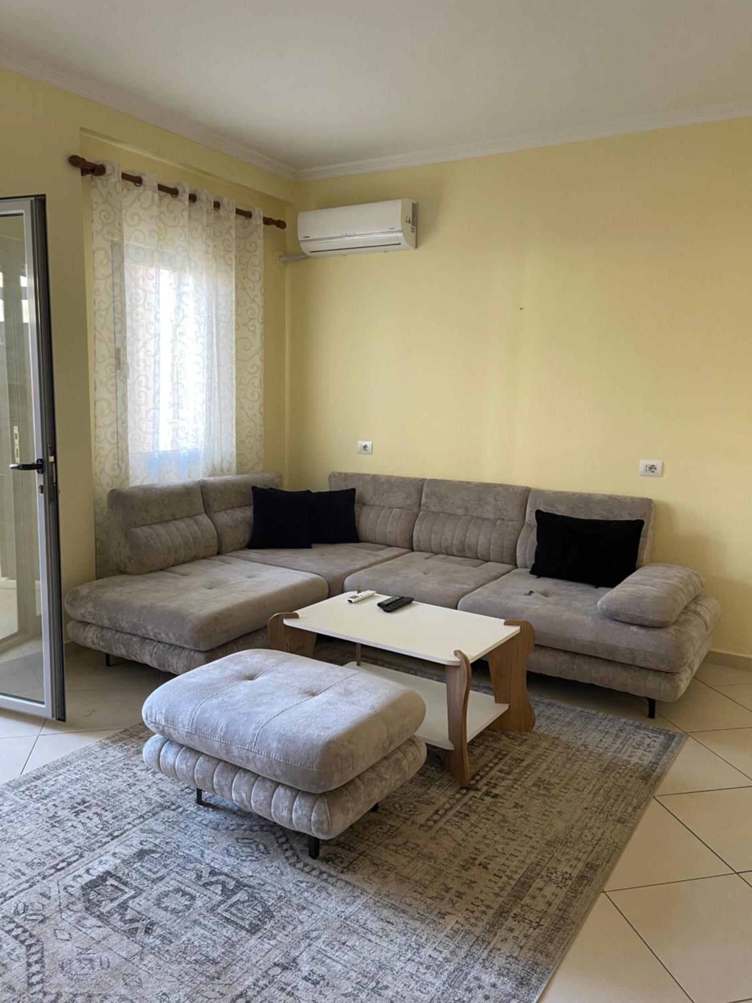 New Baazar Terrace Apartment Tiranë Eksteriør bilde