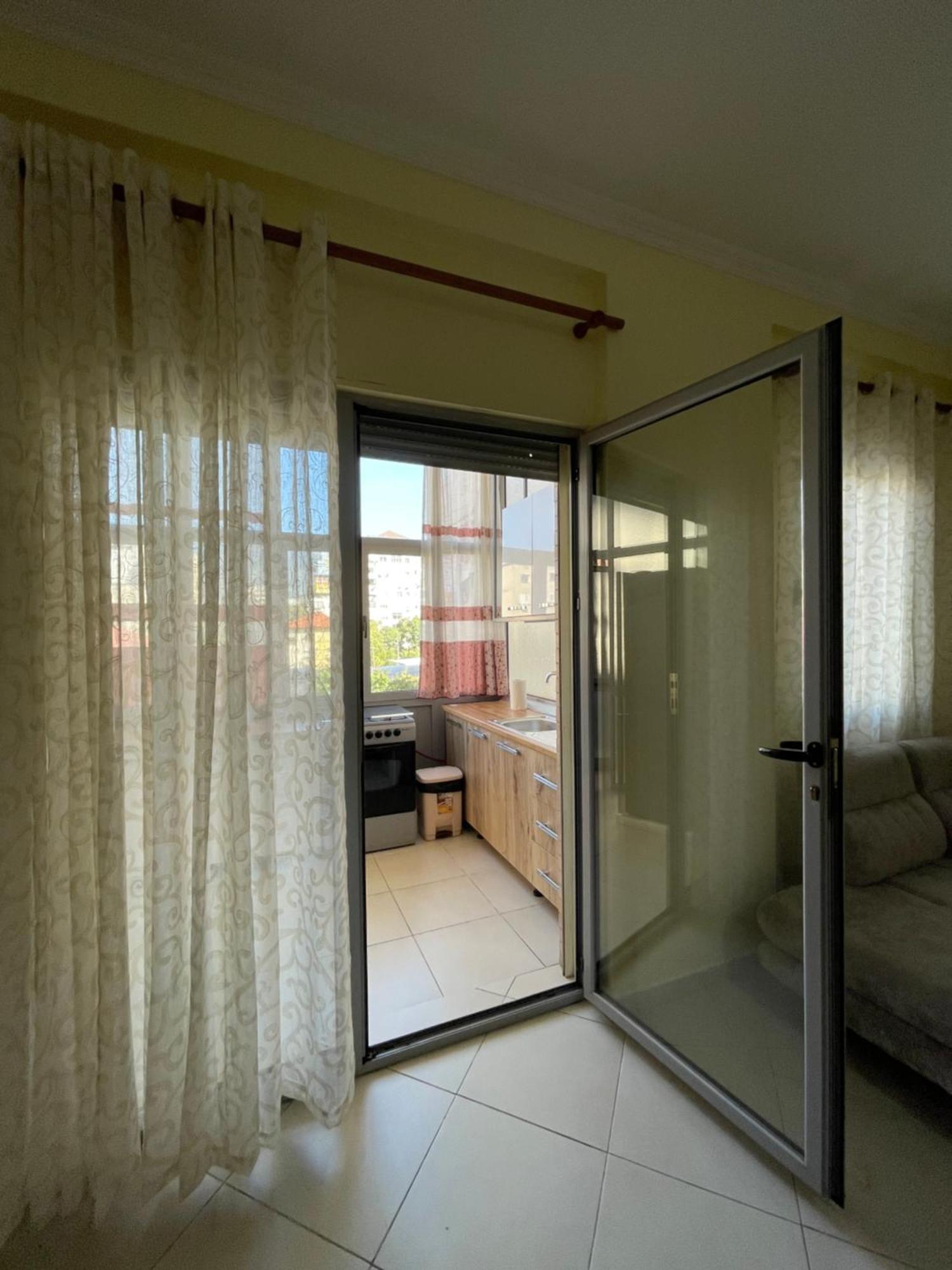 New Baazar Terrace Apartment Tiranë Eksteriør bilde