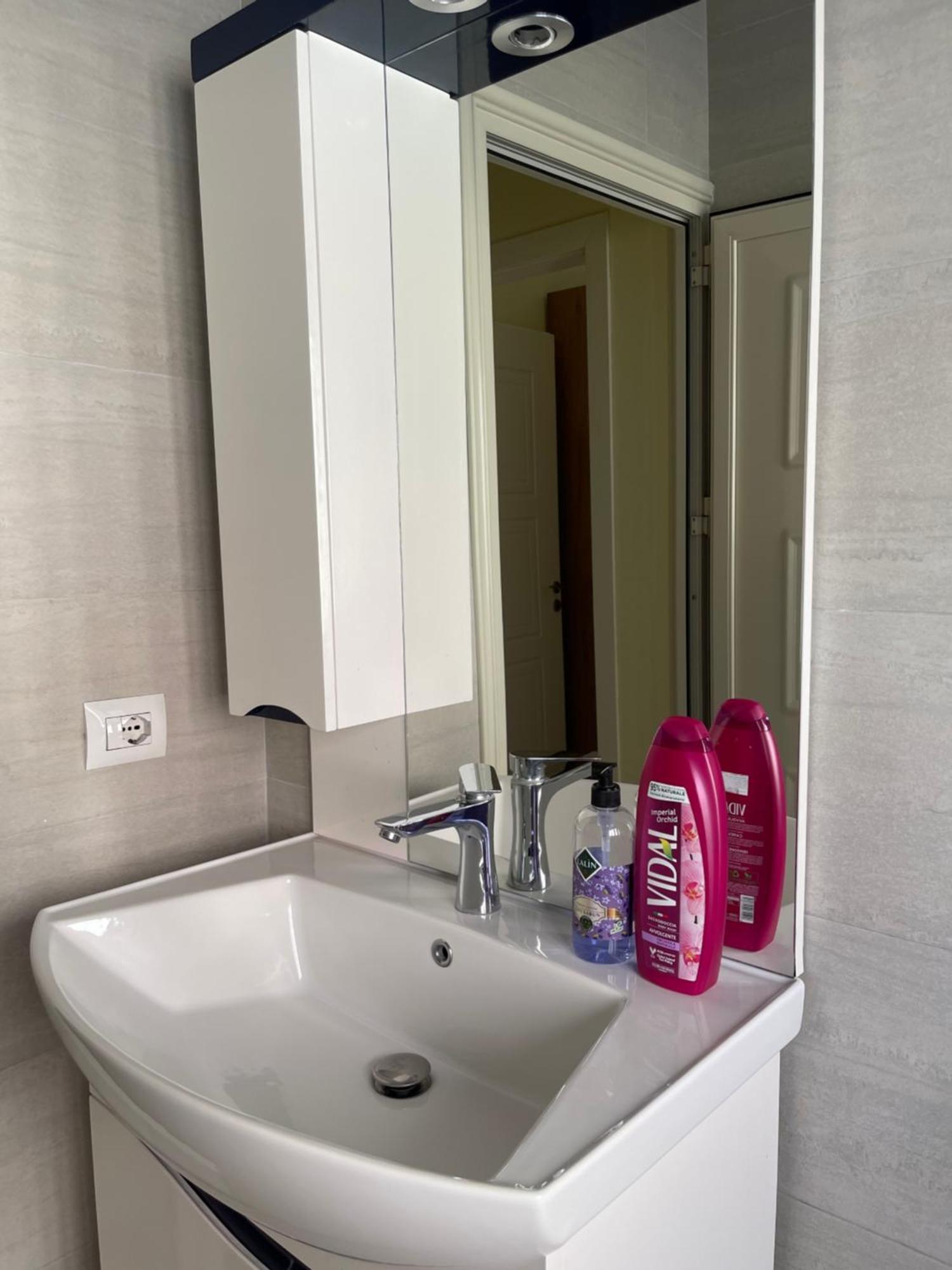 New Baazar Terrace Apartment Tiranë Eksteriør bilde